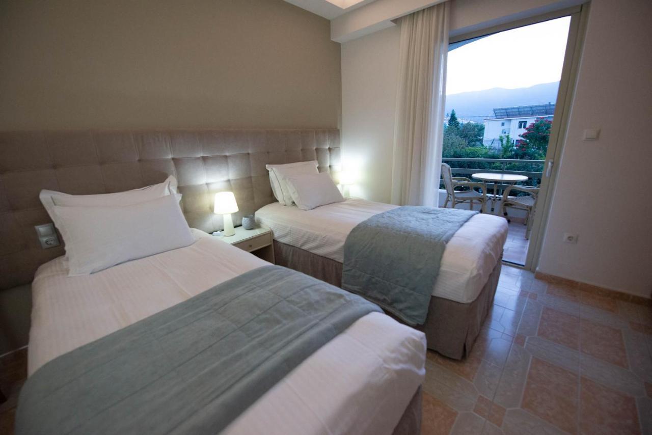 Saga Hotel Poros Town Luaran gambar