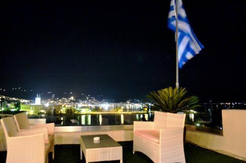 Saga Hotel Poros Town Luaran gambar