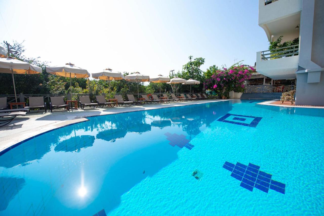 Saga Hotel Poros Town Luaran gambar